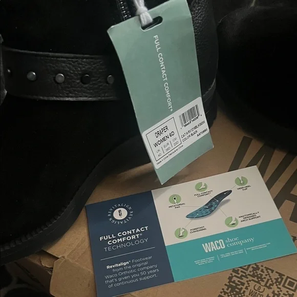 Revitalign Women's Black Ankle Booties - Picture 14 of 15